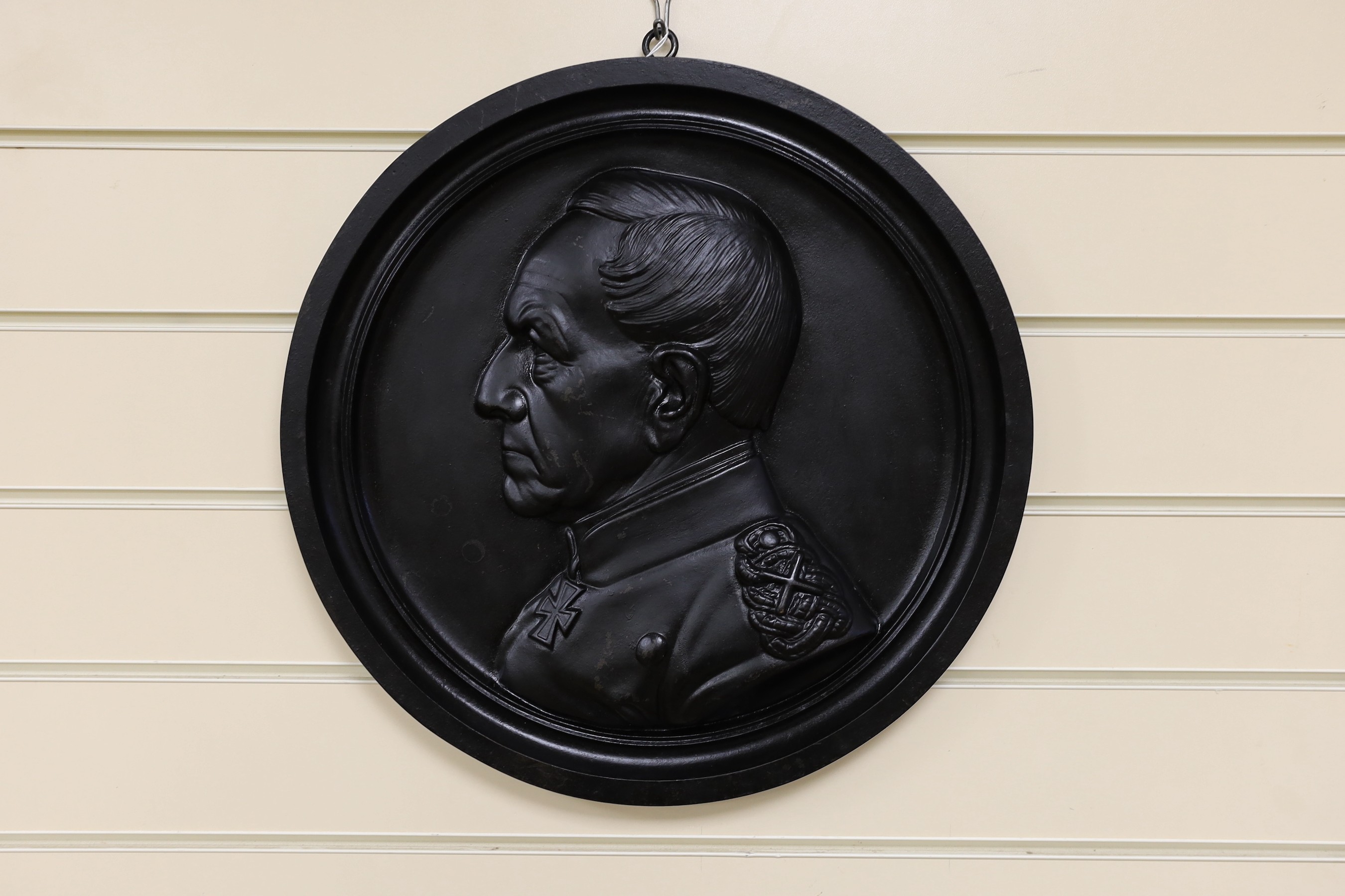 Carlshutte Delligsen circular cast iron plaque, Wilhelm I, First Emperor of Germany, 40.5cms diameter.